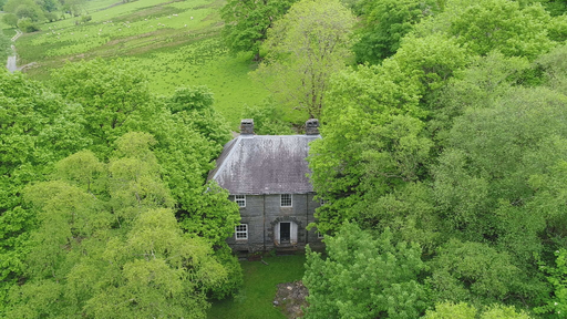 Grade 2 Manor in woods