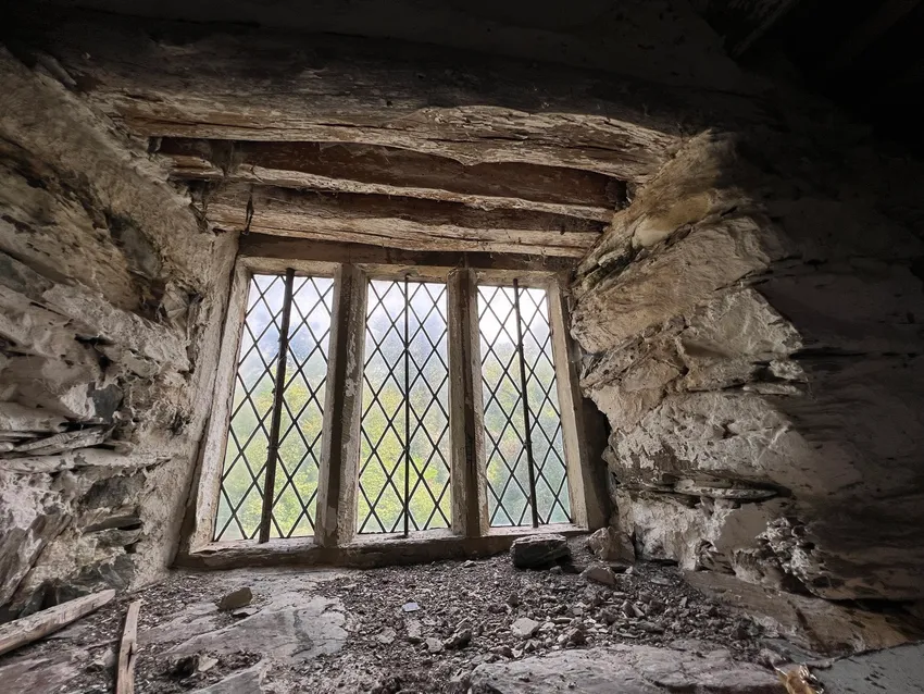 ancient mullion window